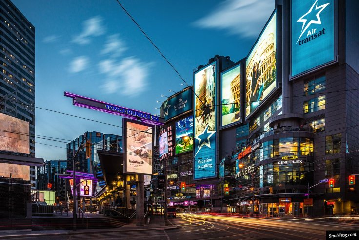 DSC_3220_yonge_and_dundas_square